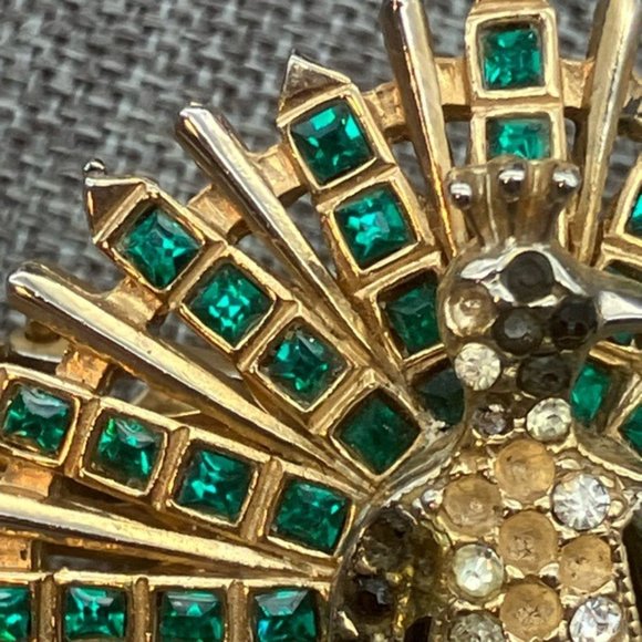 Vintage Scarf Clip As Is Peacock Gold Emerald Green Clear Rhinestone Retro Bird - Picture 5 of 11